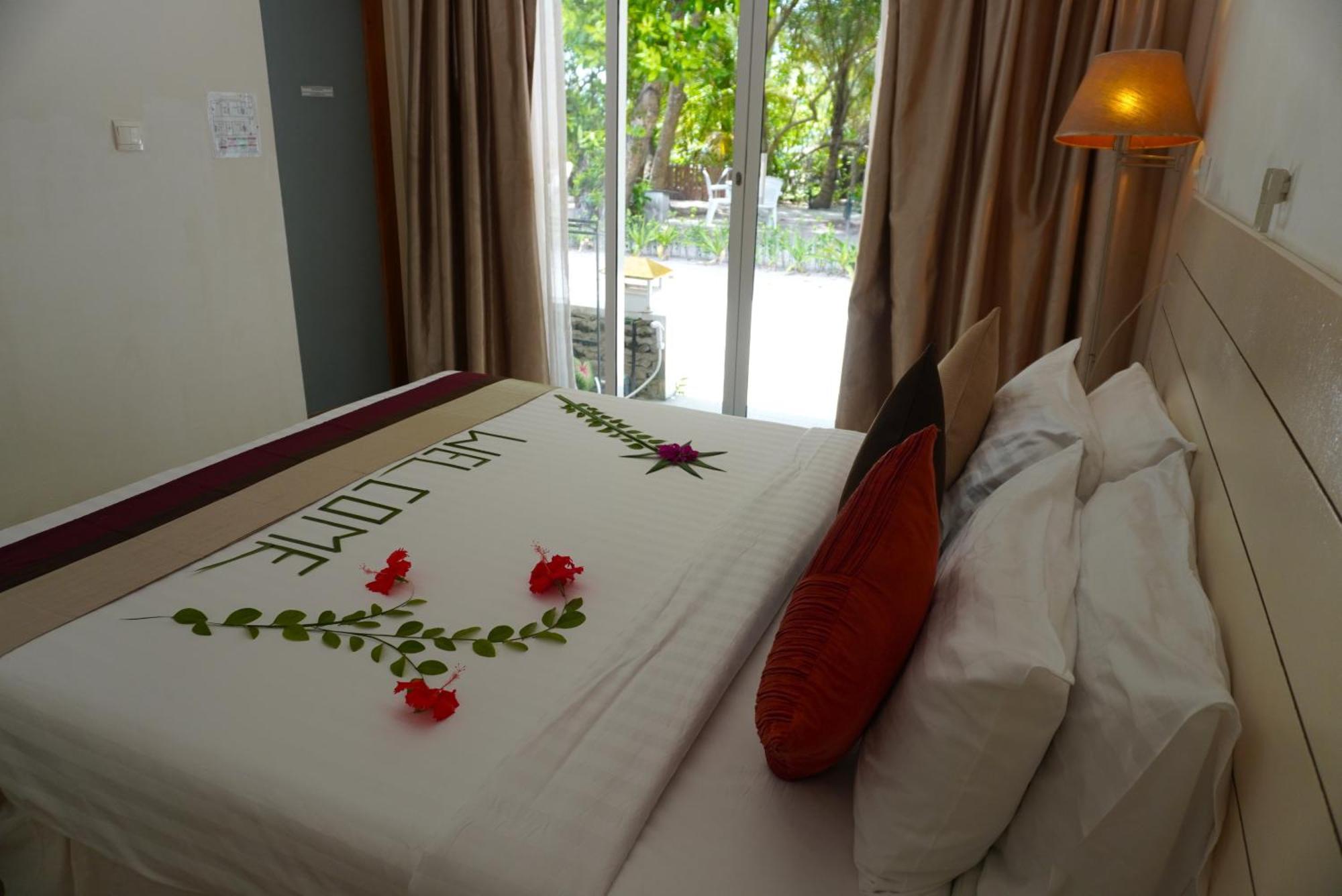 מלון דהיגורה Tme Retreats Dhigurah מראה חיצוני תמונה